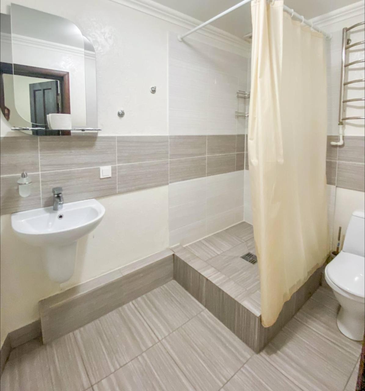 Shpinat Hotel Odesa Exterior photo