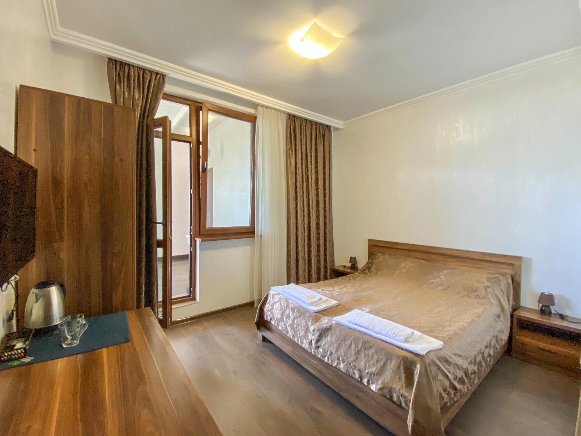 Shpinat Hotel Odesa Exterior photo